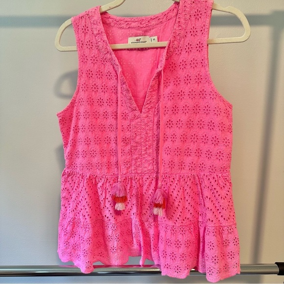 Vineyard Vines Woman's Pink Eyelet Top Tiered Coquette Girl Beach Feminine Sz XS - Picture 1 of 7